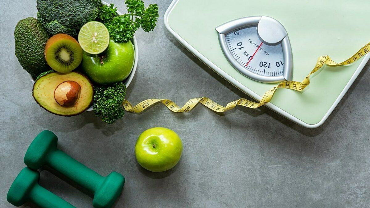 5 Simple Lifestyle Changes Personal Trainers Recommend for Weight Loss